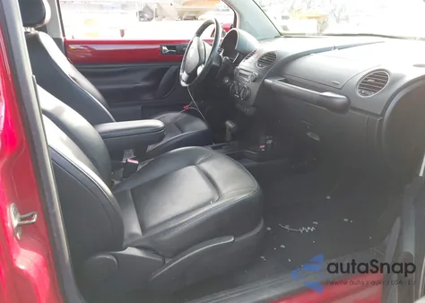 2009 Volkswagen New Beetle 2.5L from USA, damaged, VIN 3VWRG31CX9M514667